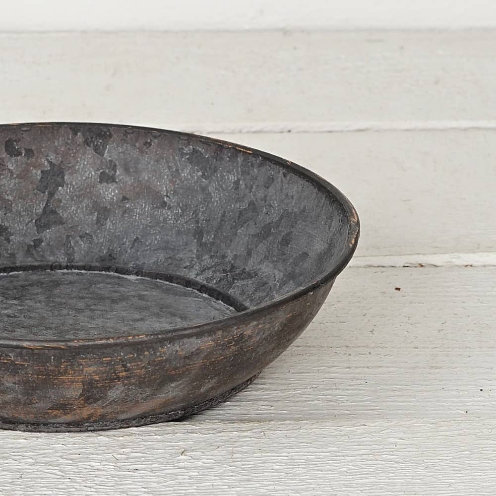 Antique Pewter Dish 8.5in